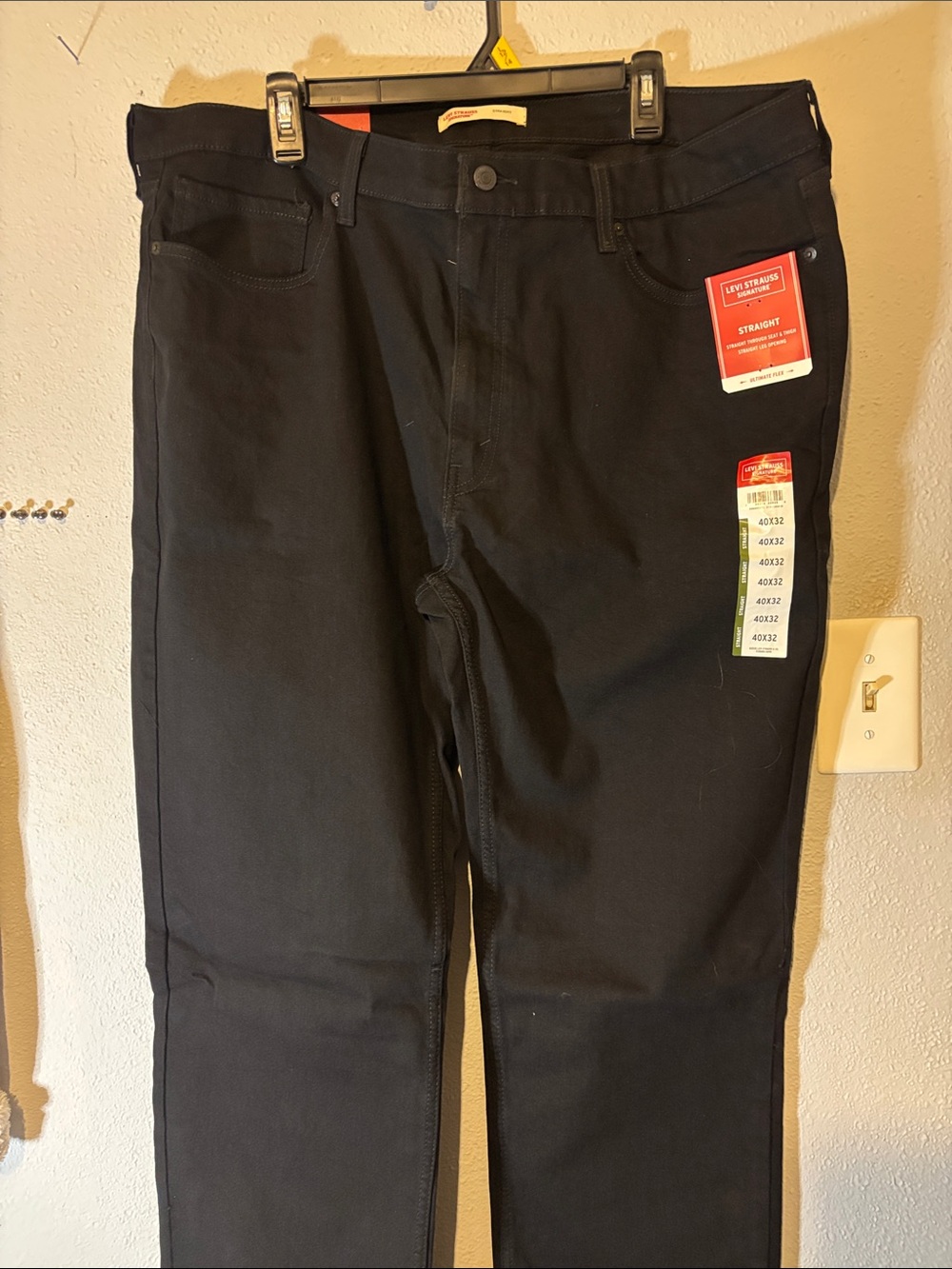 Levi's Men's Straight Jeans in Black
